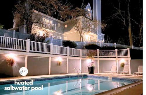 Getaway Villa- 3 mins to Mohegan- Fully Stocked with Two Full Beds & Fireplace- Jacuzzi, Saltwater Pools, Sauna - Foto 5