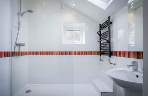 The Granary - 2 Bedroom Apartment - Penally - Photo 13