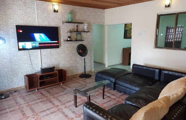 Charming 2-bed Cottage in Benin City - Foto 12