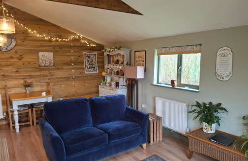 The Potting Shed And The Garden Shed Self Catering - Photo 7