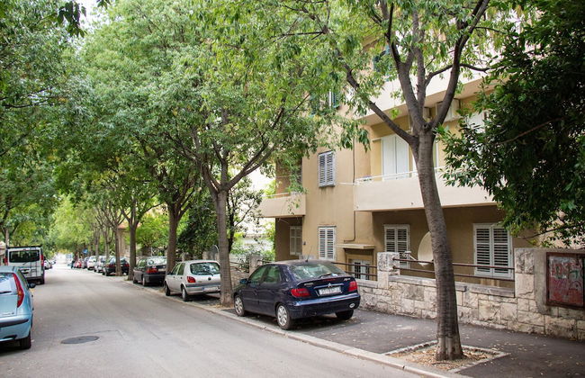Lugo Apartments - Photo 22