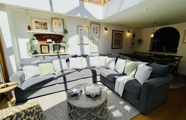 Dolls House - Luxury Townhouse - From 400 Per Night - Photo 18