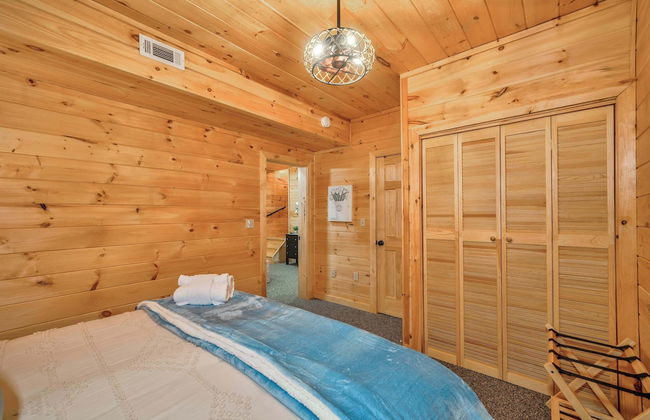 Misty Creek Cabin Private 3 BDR w/ Game Room! - Foto 4