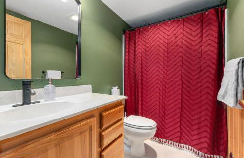 NEW DESIGN Summer on Chain of Lakes Kings Game Rm - Foto 14