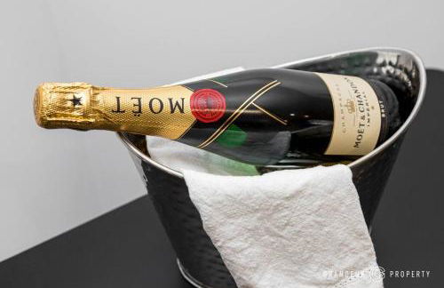 Mousehole by Grandeur Property - Photo 13