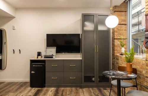 5 King Bed Suites at The Finnley Hotel in DT GR - Foto 8