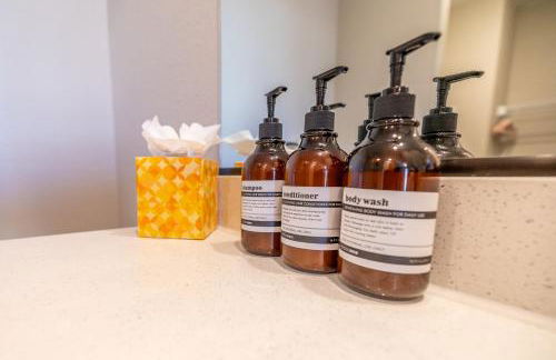 Near Airport, 3BR, Stock Tank Pool, Mini-Golf, Game Rm - Foto 7