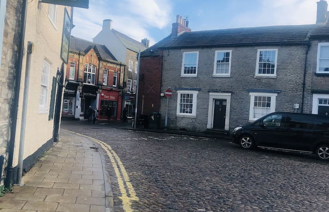 Beautiful 2 bed Cottage in the Centre of Richmond - Photo 7