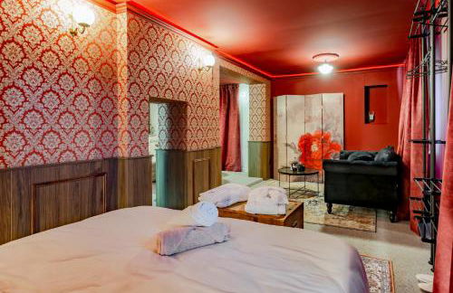 Love room avec Spa privatif "la Courtisane" - Sofa Tantra, terasse, salon d'hiver sous dôme transparent chauffé - love-room-alsace-67 - Foto 13