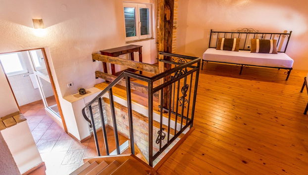 Rustic Holiday Home With Private Pool in the Center of Medulin Near the Beach - Foto 3, Habitación