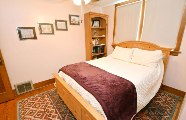 Updated Bungalow Steps to Notre Dame 410 - Foto 21