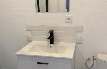 Studio 1er étage - Centre-ville - Local vélos disponible - Foto 11