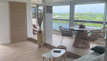 Vue panoramique pour ce grand studio en centre ville - Foto 4