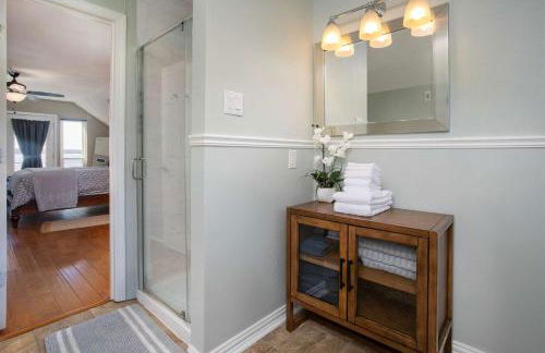 Lakefront House with Boat Dock, BBQ in Peaceful Flint - Foto 28