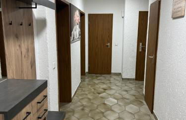 Laras voll ausgestattete Gartenwohnung mit WLAN und TV - Foto 11