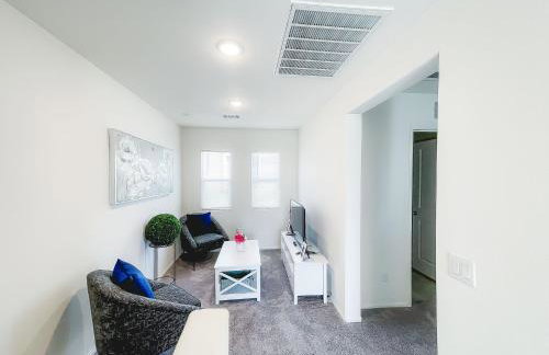 California 3-Bedroom Desert Escape With Garden - Foto 59