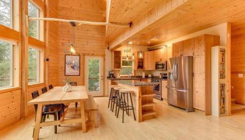 Grizzly Tower Packwood Cabin with Hot Tub! - Foto 3