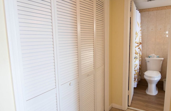Palm Beach Waterfront Suites - Photo 62