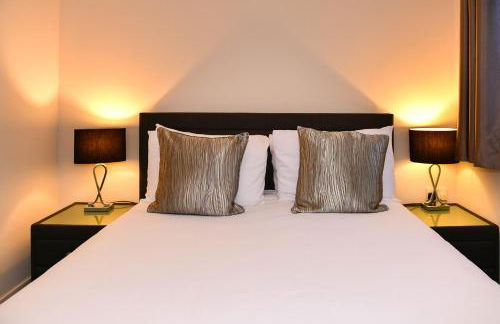 Cardiff Bay Retreat Sleeps 4 Parking - Pass the Keys - Foto 26