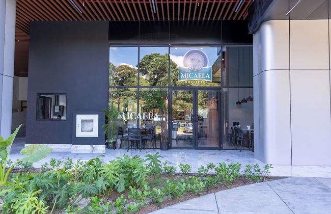 Arcadia Condo Suites - Photo 43