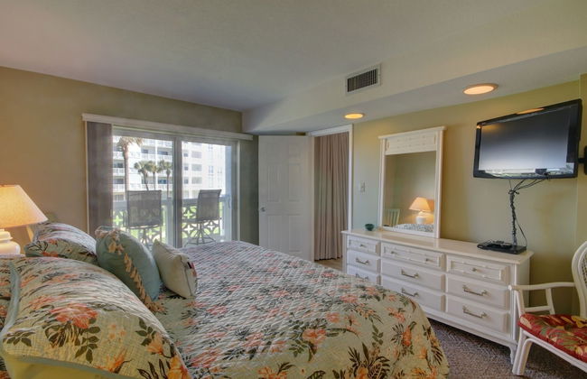 423 El Matador 2 Bedroom Condo by RedAwning - Photo 3