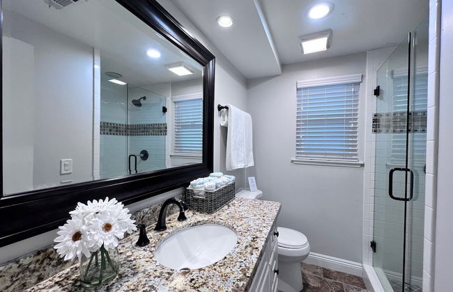 Sensational 6 Bedroom 4 Bathroom Pool Home (3 Master Bedrooms W/bathrooms) - Foto 21