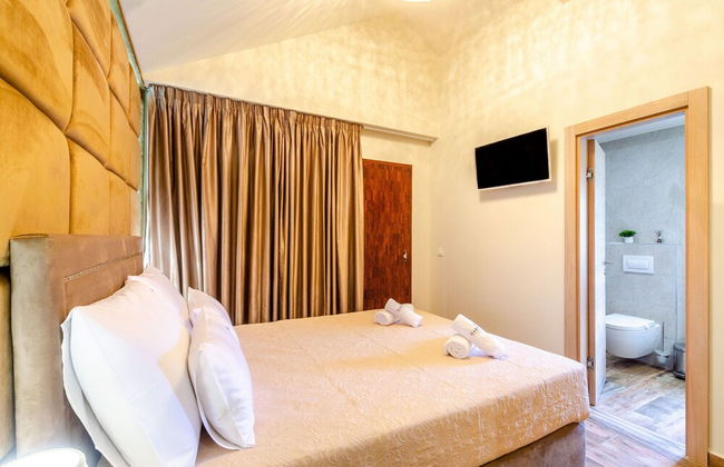 Beachfront Villa Gabriela with Pool - Foto 16