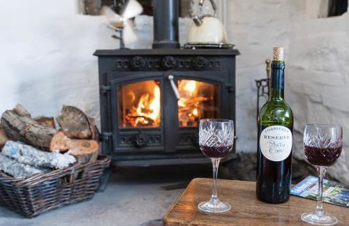 Ty Fferm Hen, Ancient Farmhouse, Coity Bach - Foto 32