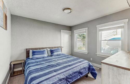 Near Beach! Group-Friendly Michigan City Retreat - Photo 11