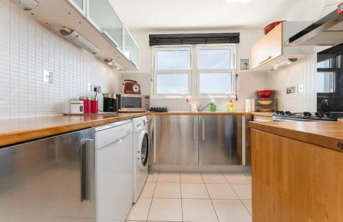 SeaBrighton Penthouse with private sea view roof terraces - Foto 31