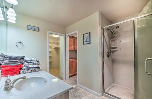 Charming Medford Getaway about 4 Miles to Downtown! - Foto 18