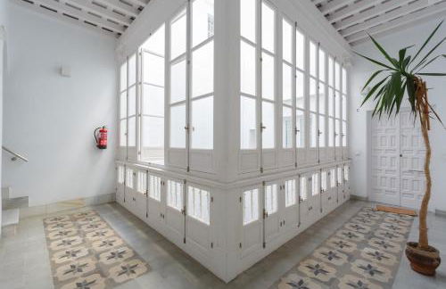 The QUEEN's Designer Apartment by Cadiz4Rentals - Foto 9