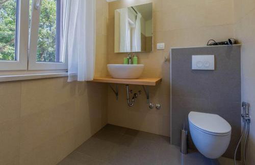 Villa in Deklici with Infinity Pool & Sea Views - Foto 17