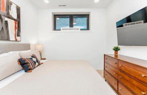 Ultra Modern Luxury - New Construction 4 Bedrooms - Photo 67