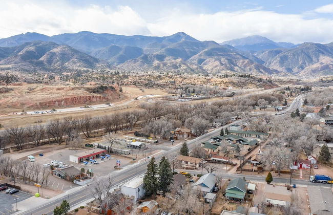 1BD Cozy Suiterestaurants & Hiking!dogs Welcome - Photo 29