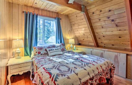 Cozy A-Frame with Hot Tub Near Arrowbear Lake! - Foto 15