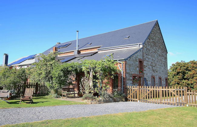 Former Farmhouse in Adorned Village - Foto 1