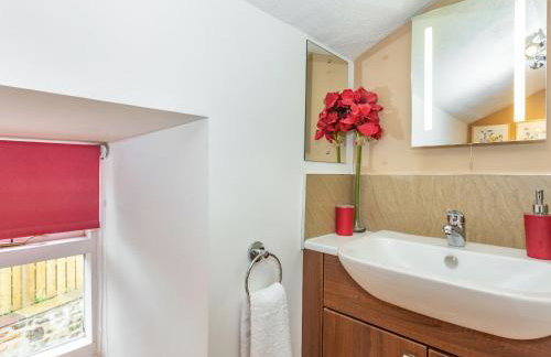 Corner House - Photo 25