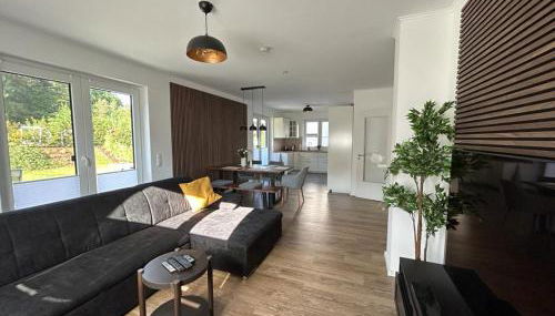 Exklusive Ferienwohnung bei Berlin, bis 5 Gäste, große Terrasse, Garten - Foto 4