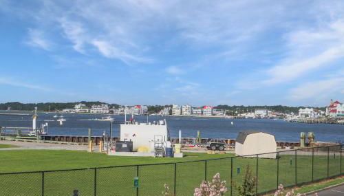 Couple's Escape - The One with Downtown Inlet Vibes - Assateague House 111 - Foto 4