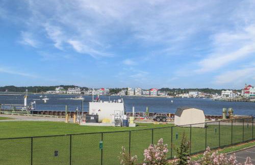 Couple's Escape - The One with Downtown Inlet Vibes - Assateague House 111 - Foto 4