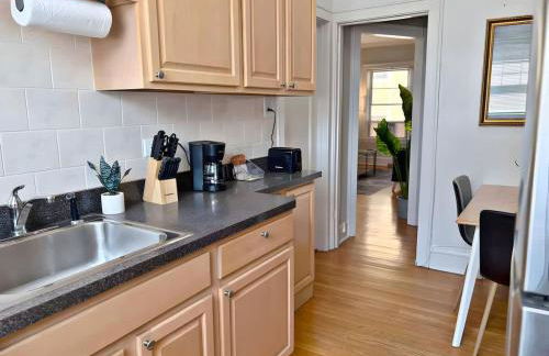 Perfectly Located 1-Bedroom Unit - Hinman D2 - Foto 5