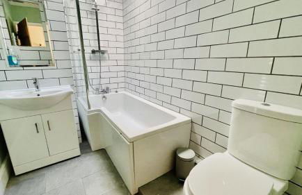 Holly Cottage - characterful cottage a stones throw from river Dart with front & back patios - Foto 10