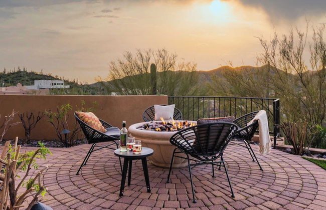 Sunbeam by Avantstay Elegant, Private Desert Home w/ Infinity Pool, Spa & View - Foto 5