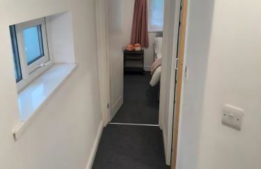 Contemporary and Spacious Home - Foto 7