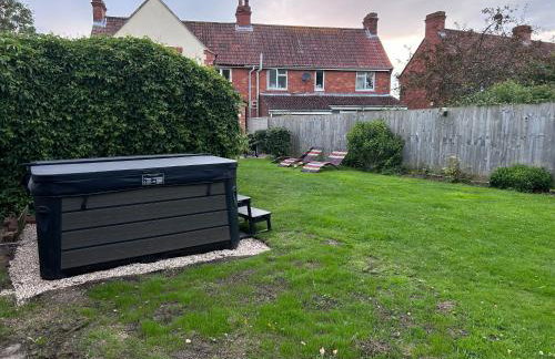 King Arthur's Rest House, Hot Tub & Garden Sleeps 10 - Foto 19