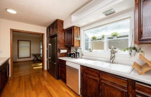 Quiet Retreat - Piano Firepit Peloton - 30 min to RTP - Photo 17