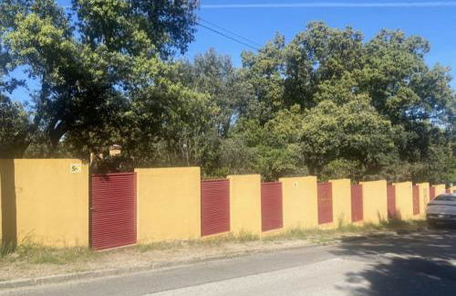 Chalet con piscina vistas y salida a parque natural - Foto 30