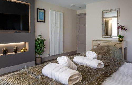 Arran Shores Luxury Shorefront Apartment 8 - Photo 10