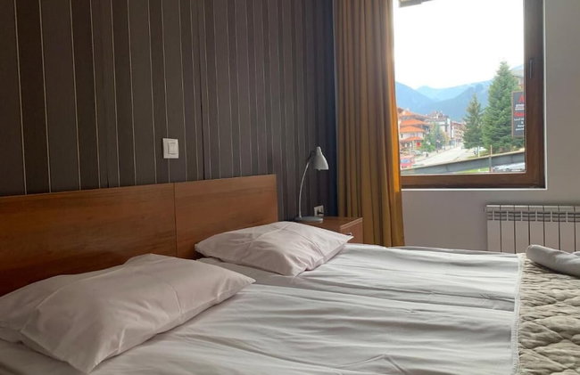 Room-granat Double Room 1- Next to Gondo - Photo 11